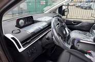 Hyundai Staria Top