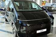 Hyundai Staria Top