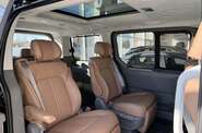 Hyundai Staria Top