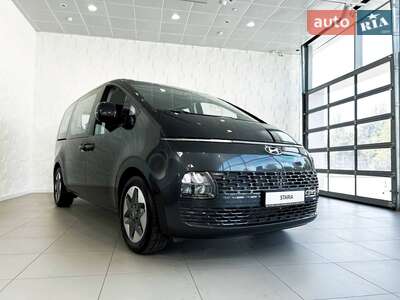 Hyundai Staria 2025 Business+