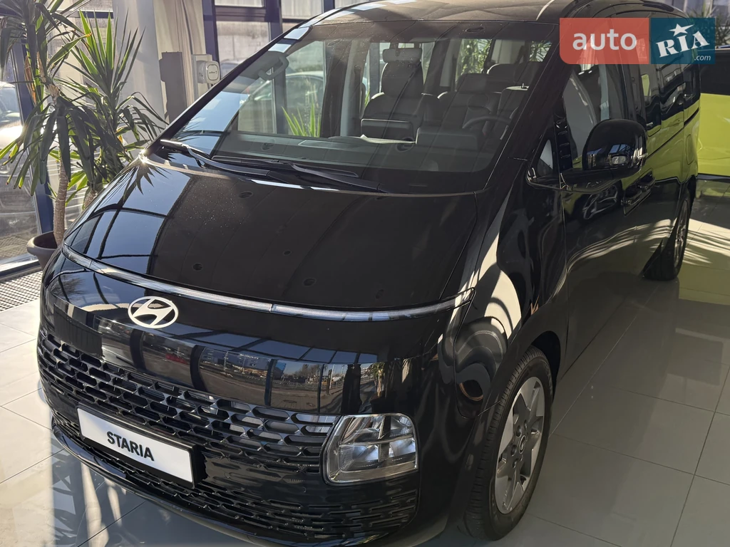 Hyundai Staria Business+