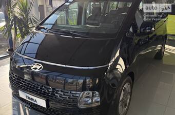 Hyundai Staria 2025 Business+