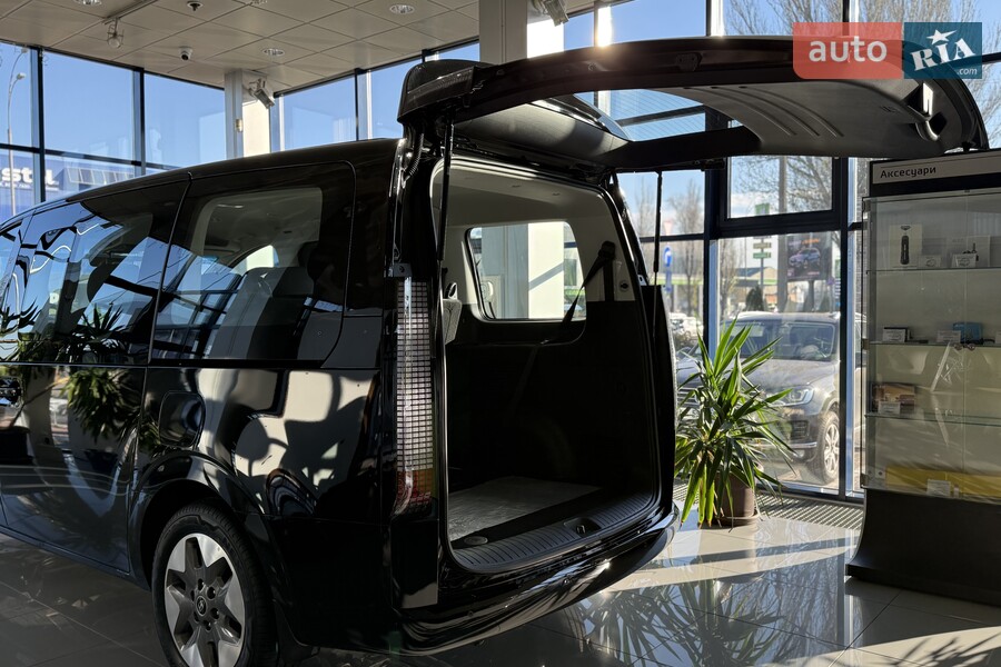 Hyundai Staria - фото 11