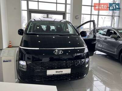 Hyundai Staria 2025 Business+