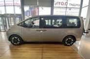 Hyundai Staria Top