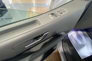 Hyundai Staria Top