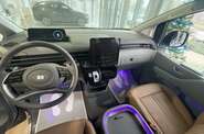 Hyundai Staria Top
