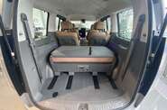 Hyundai Staria Top