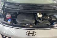 Hyundai Staria Top