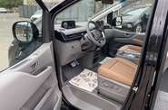 Hyundai Staria Top