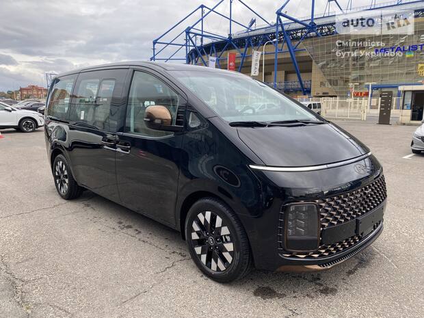 Hyundai Staria 2025