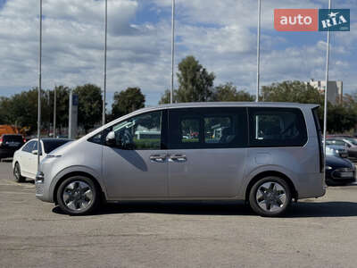 Hyundai Staria 2025 Business