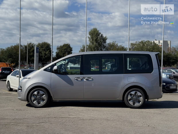 Минивэн Hyundai Staria 2025 в Хмельницкий