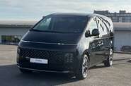 Hyundai Staria Top