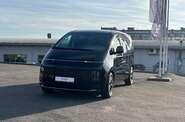 Hyundai Staria Top