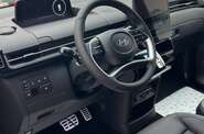 Hyundai Staria Top