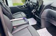 Hyundai Staria Top