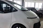 Hyundai Staria Top