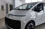 Hyundai Staria Top