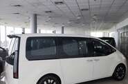 Hyundai Staria Top