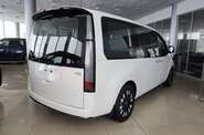 Hyundai Staria Top