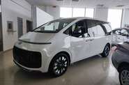 Hyundai Staria Top