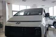 Hyundai Staria Top