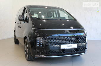 Hyundai Staria 2025 Top
