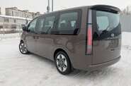 Hyundai Staria Business+