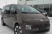 Hyundai Staria Business+
