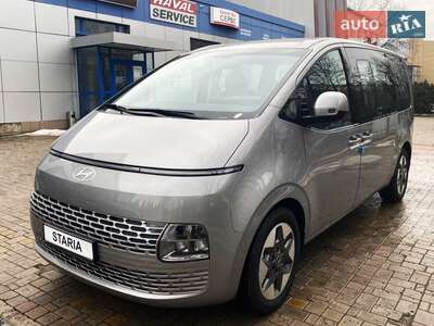Hyundai Staria 2025 Business+