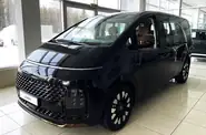 Hyundai Staria Top
