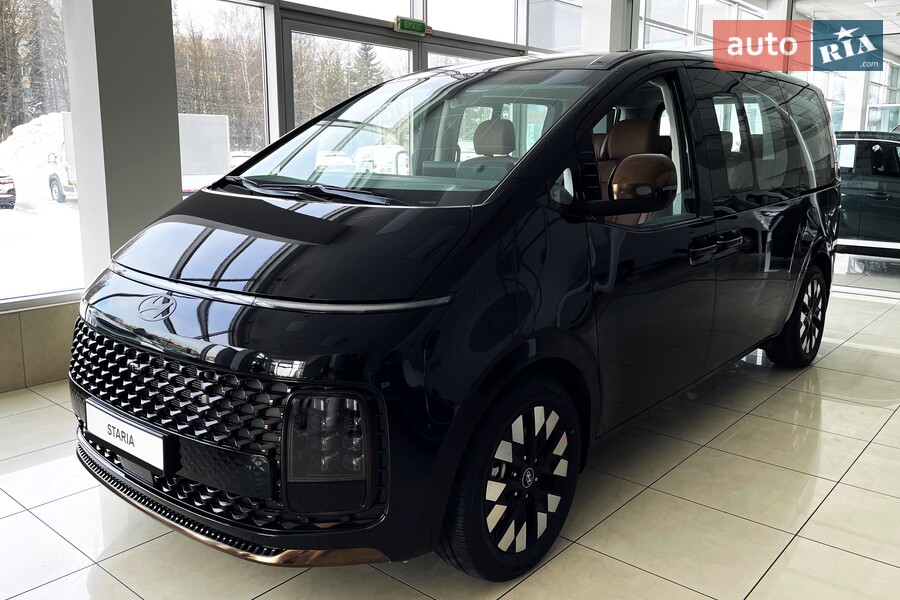 Hyundai Staria - фото 1