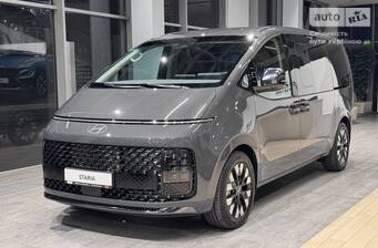 Hyundai Staria 2025 Top