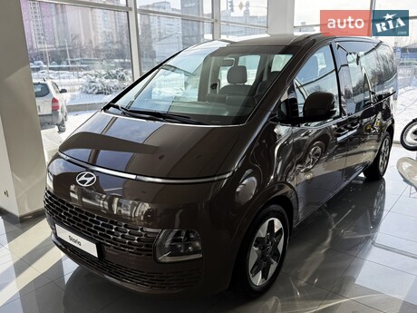 Hyundai Staria 2025