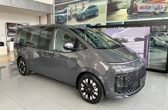 Hyundai Staria 2025 Top