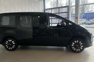Hyundai Staria Top