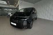 Hyundai Staria Top