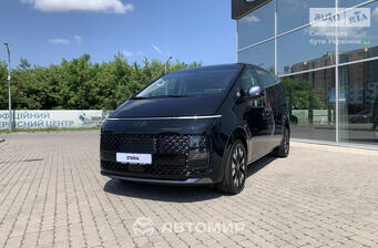 Hyundai Staria 2026 Top