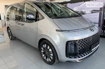 Hyundai Staria 2026 Top