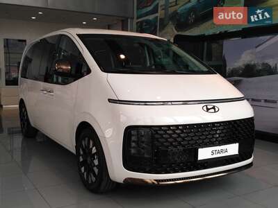 Hyundai Staria 2026 Top