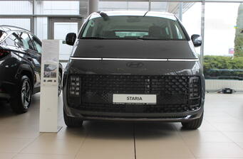 Hyundai Staria 2025 Top