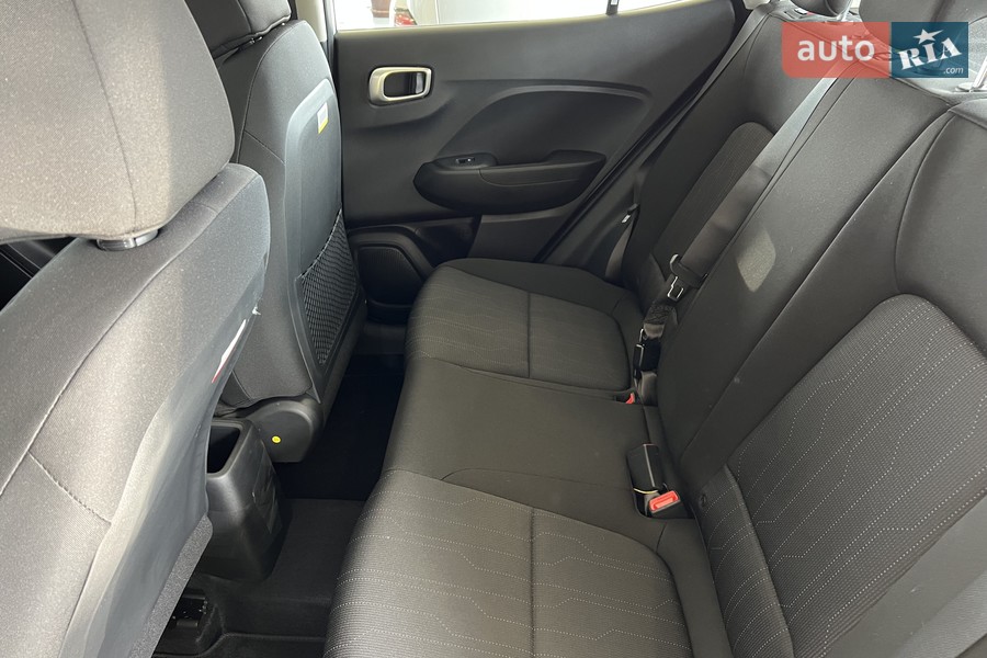 Hyundai Venue - фото 24