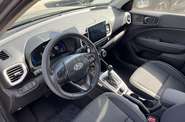 Hyundai Venue - фото 24