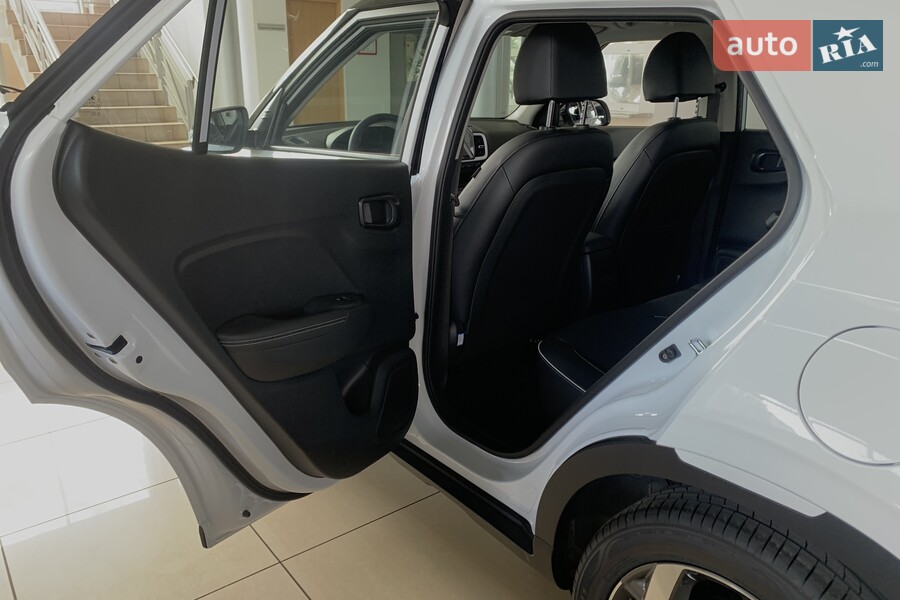 Hyundai Venue - фото 15