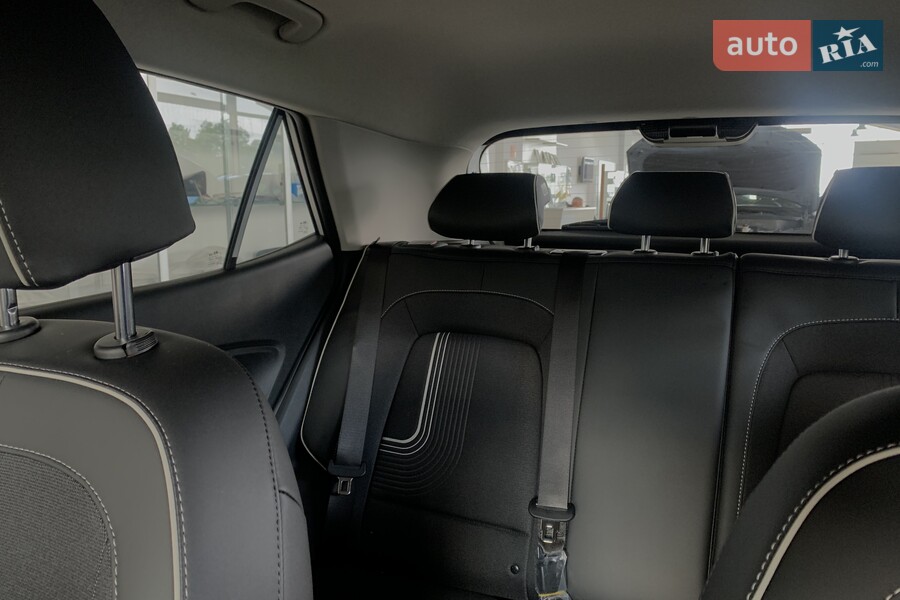 Hyundai Venue - фото 22