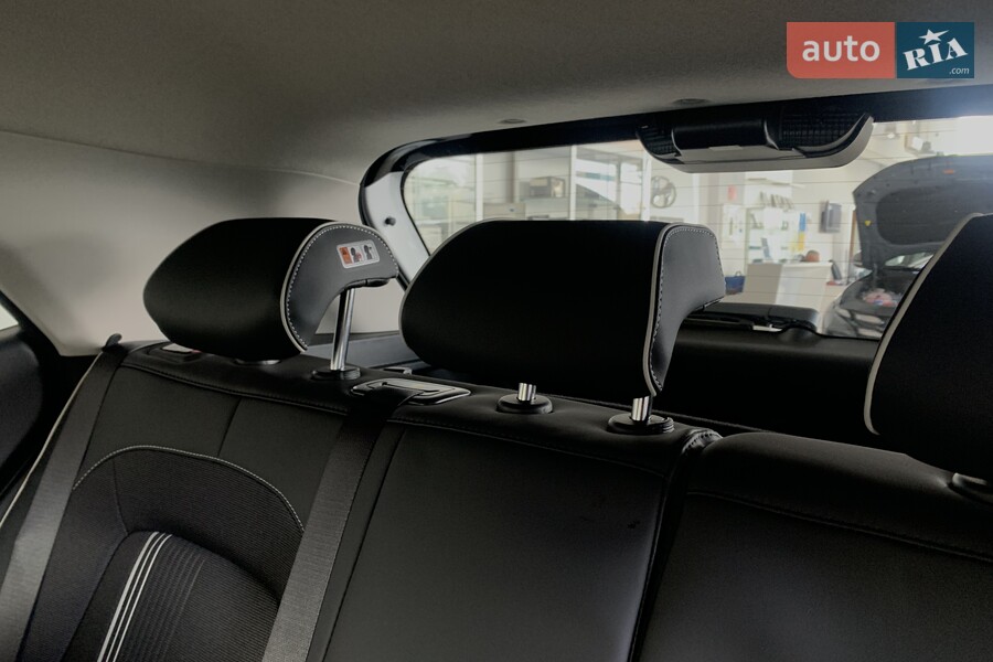 Hyundai Venue - фото 18