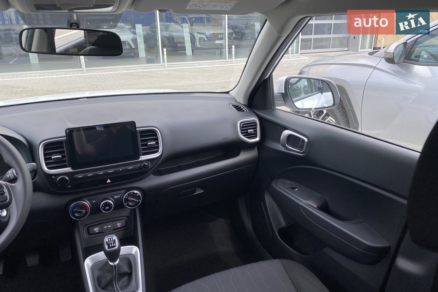 Hyundai Venue - фото 24