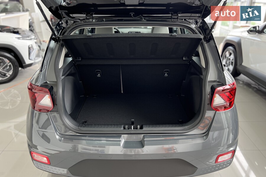 Hyundai Venue - фото 12