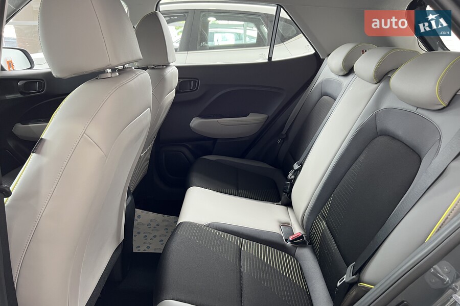 Hyundai Venue - фото 19